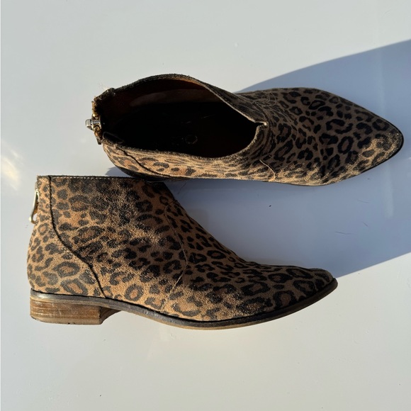Aldo suede leopard booties with zipper, women’s 6.5 - Picture 2 of 9